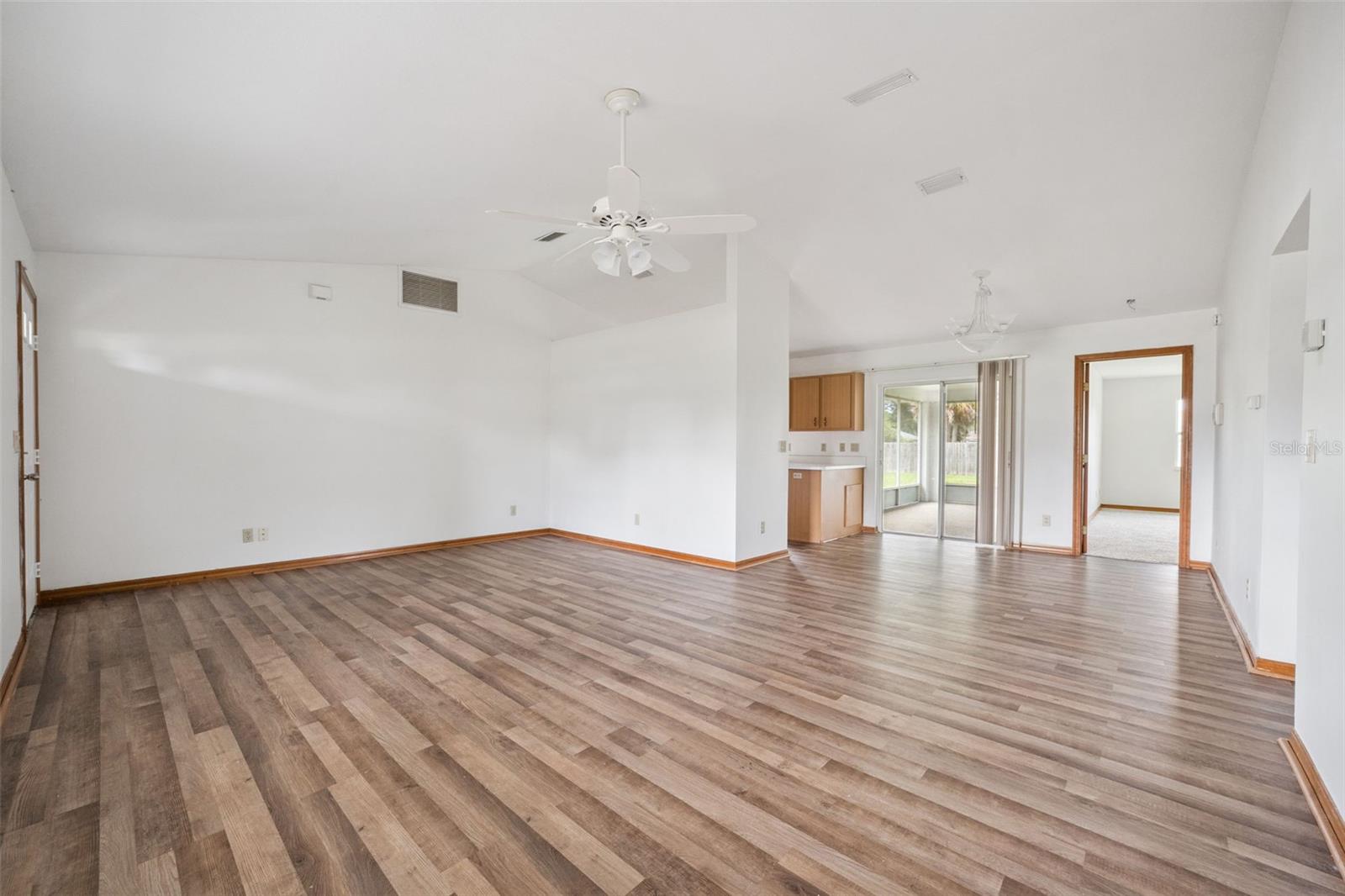261 61st, Ocala, FL 34472