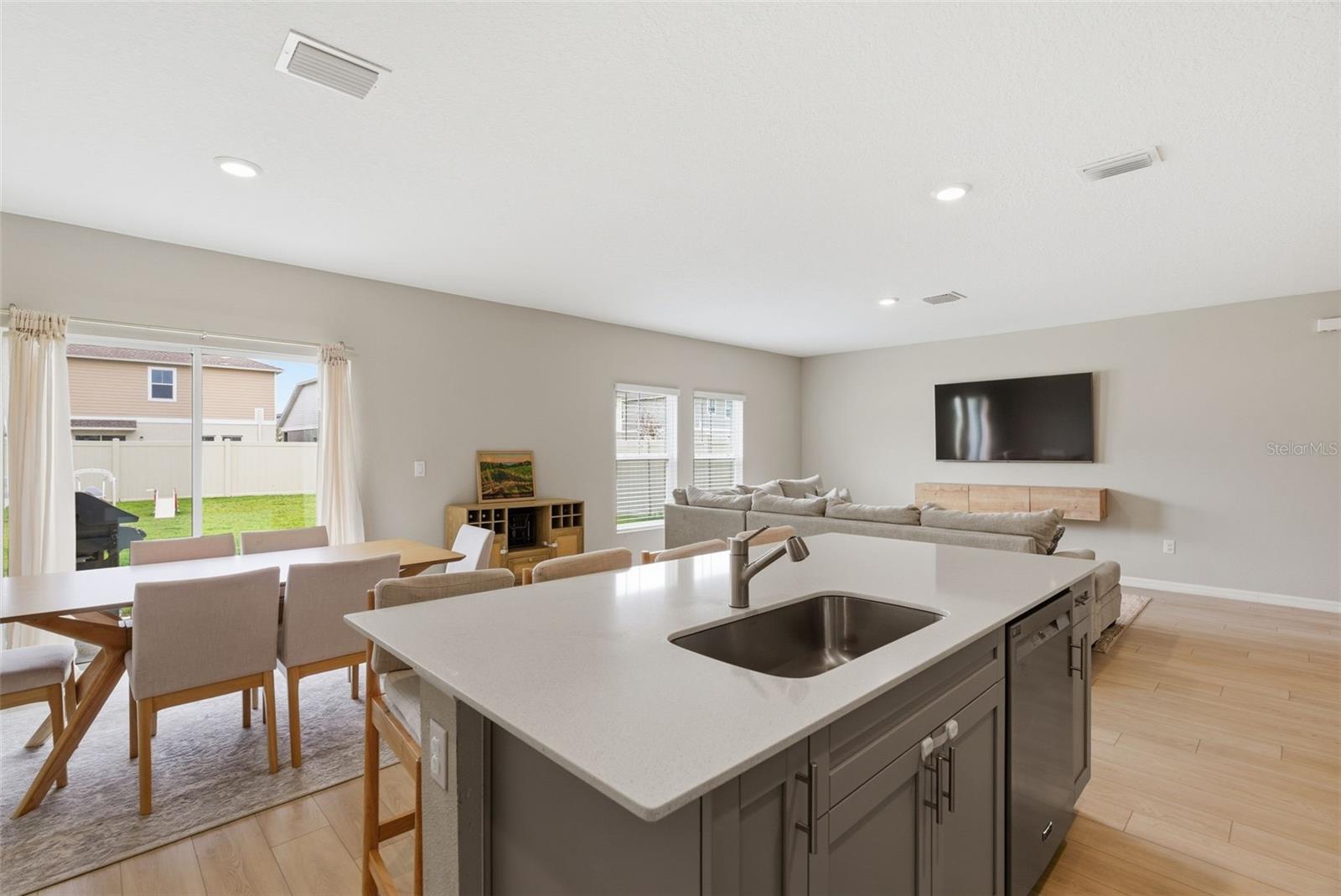 12950 Pasture Woods, Lithia, FL 33547