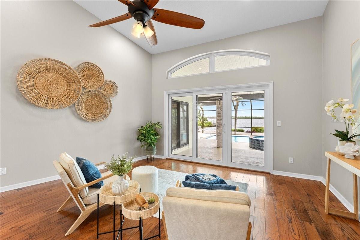 1589 Mary, Tarpon Springs, FL 34689