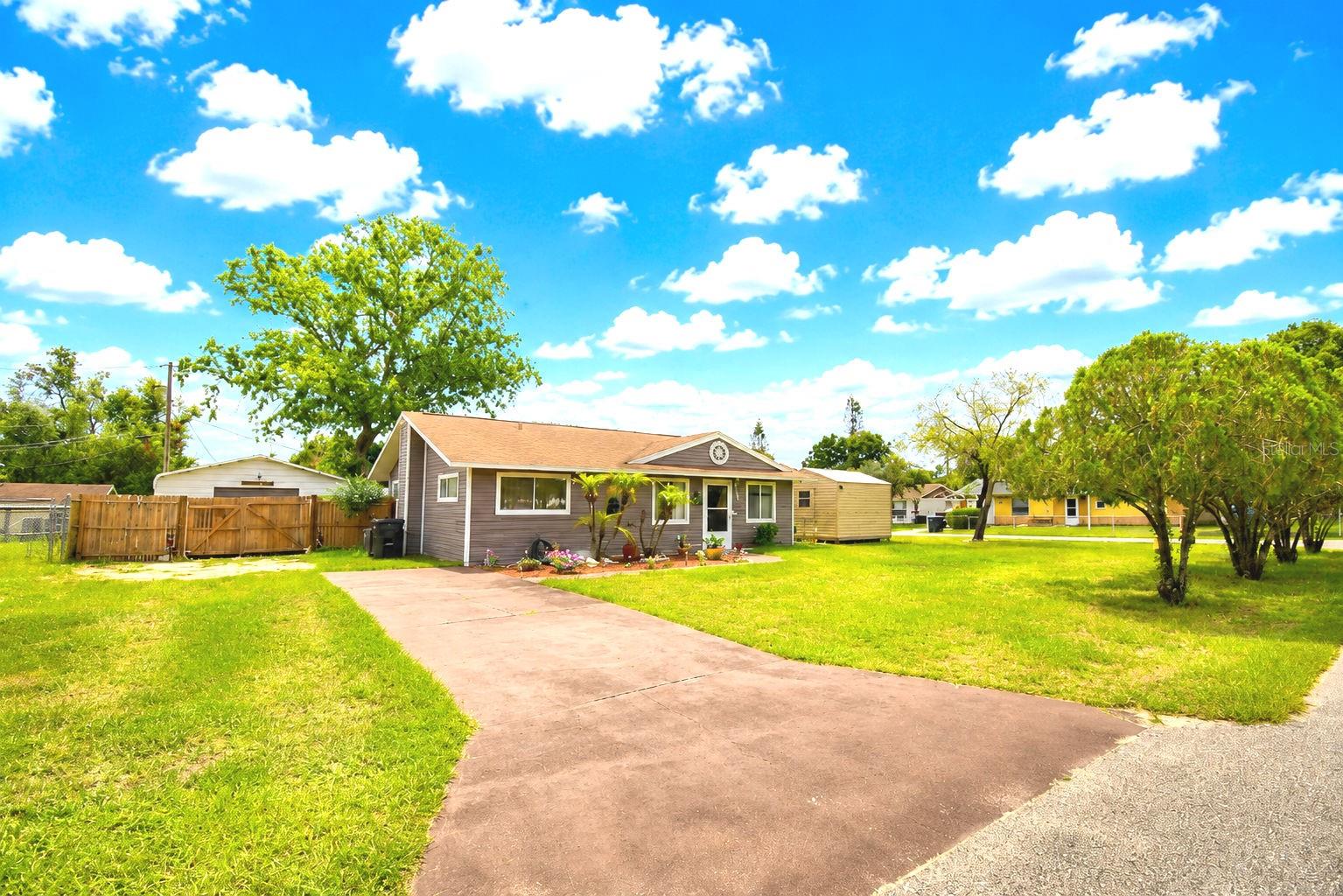 142 Martha, Lake Wales, FL 33898