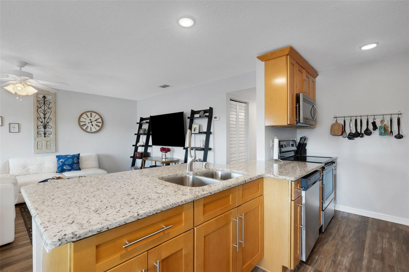 8039 Garden Unit 109, Seminole, FL 33777