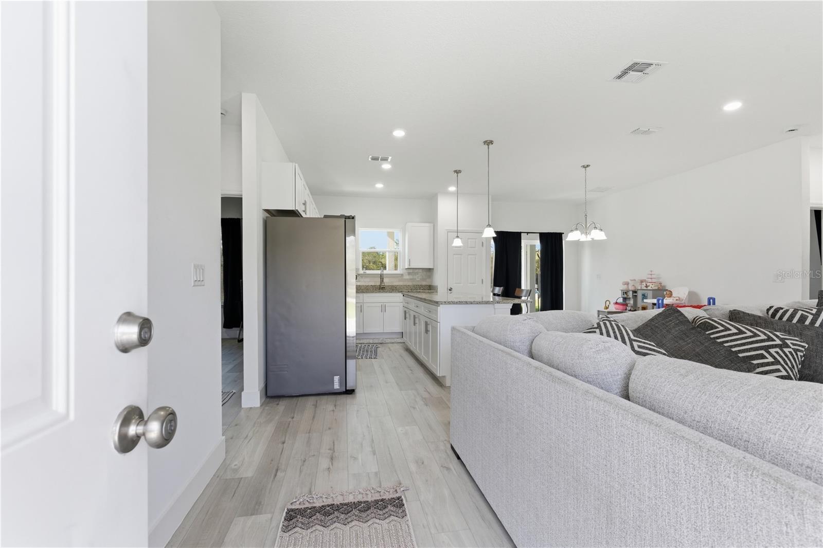14 Fisher, Ocklawaha, FL 32179