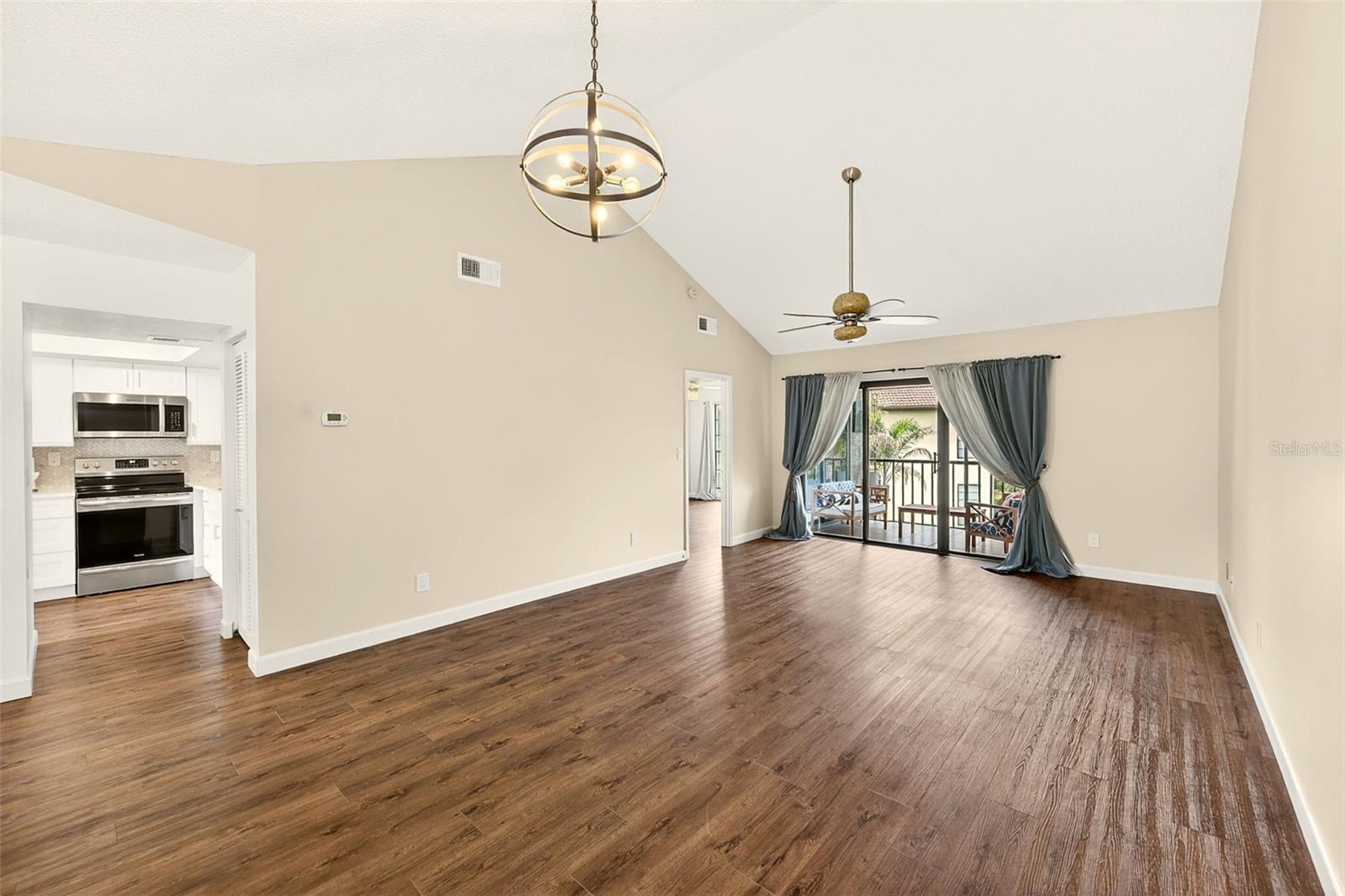 1801 Lake Unit 10f, Palm Harbor, FL 34685