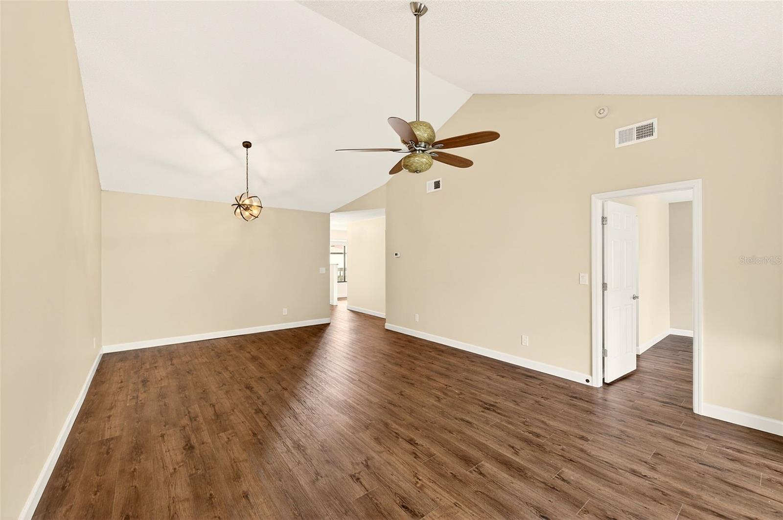 1801 Lake Unit 10f, Palm Harbor, FL 34685
