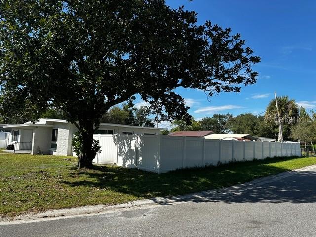 156 Pinecrest Dr, Sanford, FL 32773