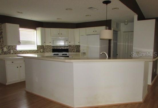 1142 Meadowbend, Leesburg, FL 34748