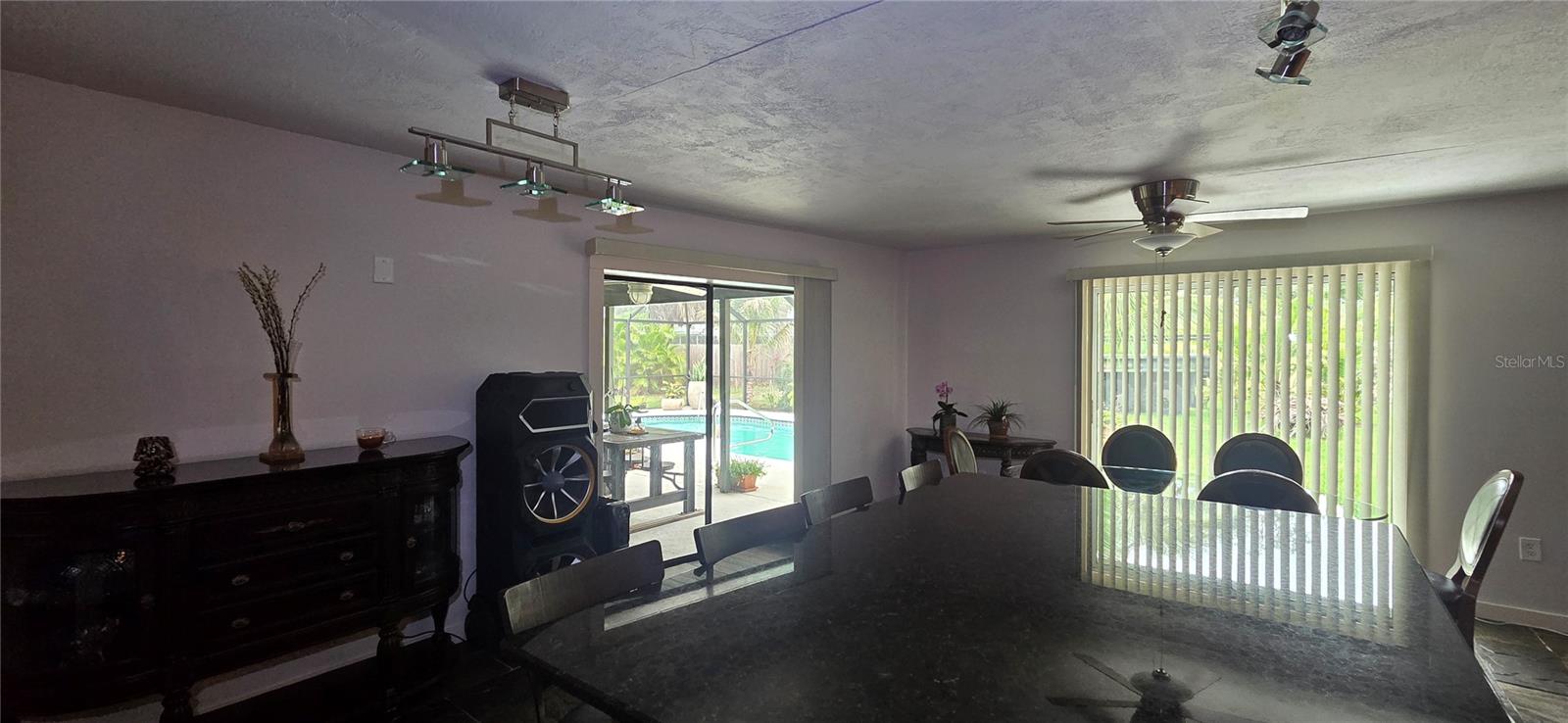 221 Dade, Sarasota, FL 34232