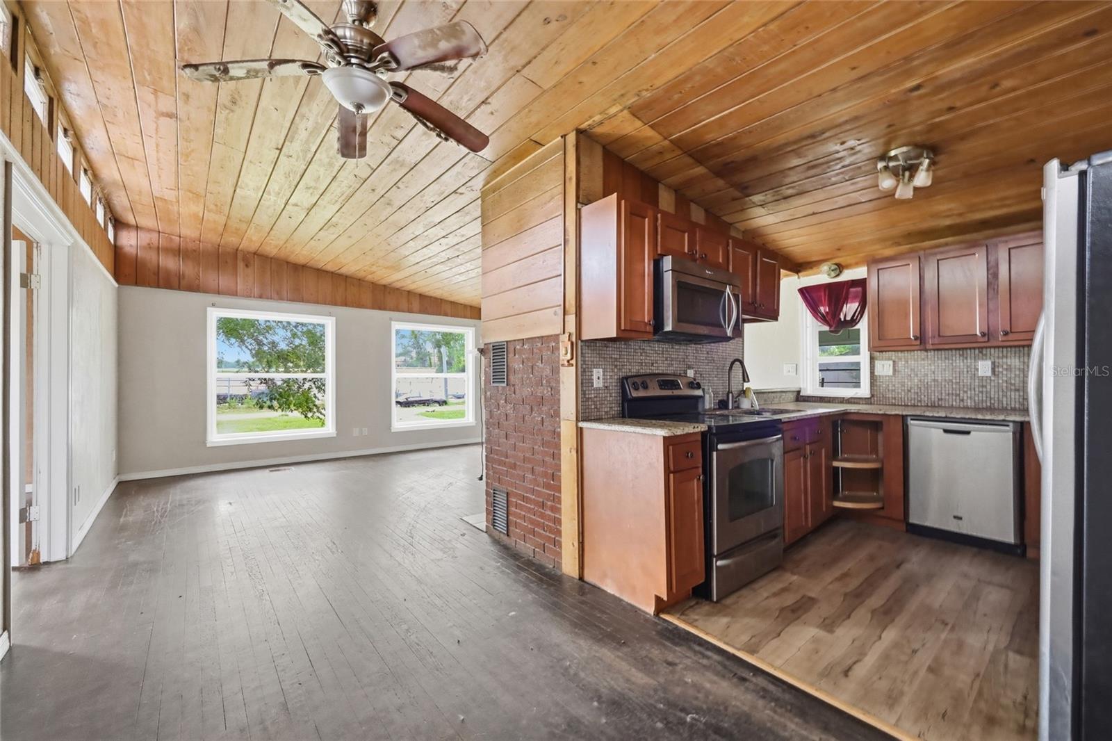 1881 Cottonwood, Orange City, FL 32763