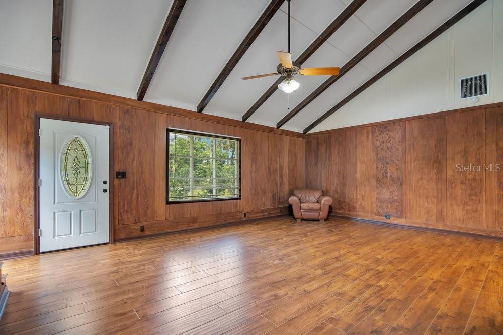 110 Washington, Deland, FL 32720