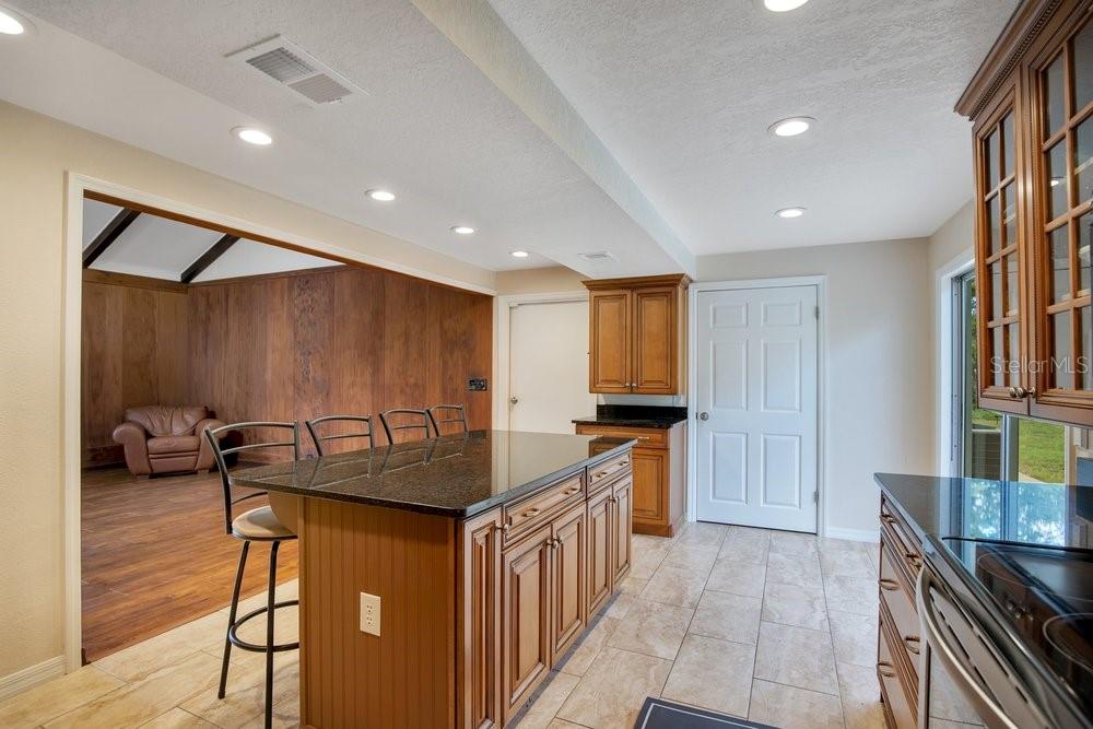 110 Washington, Deland, FL 32720