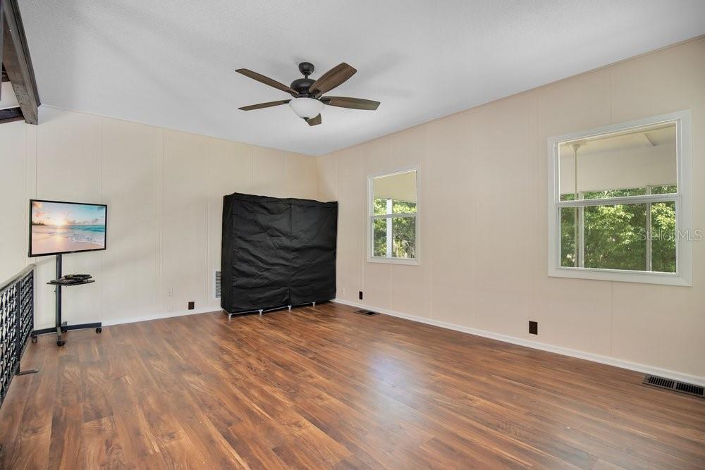 110 Washington, Deland, FL 32720