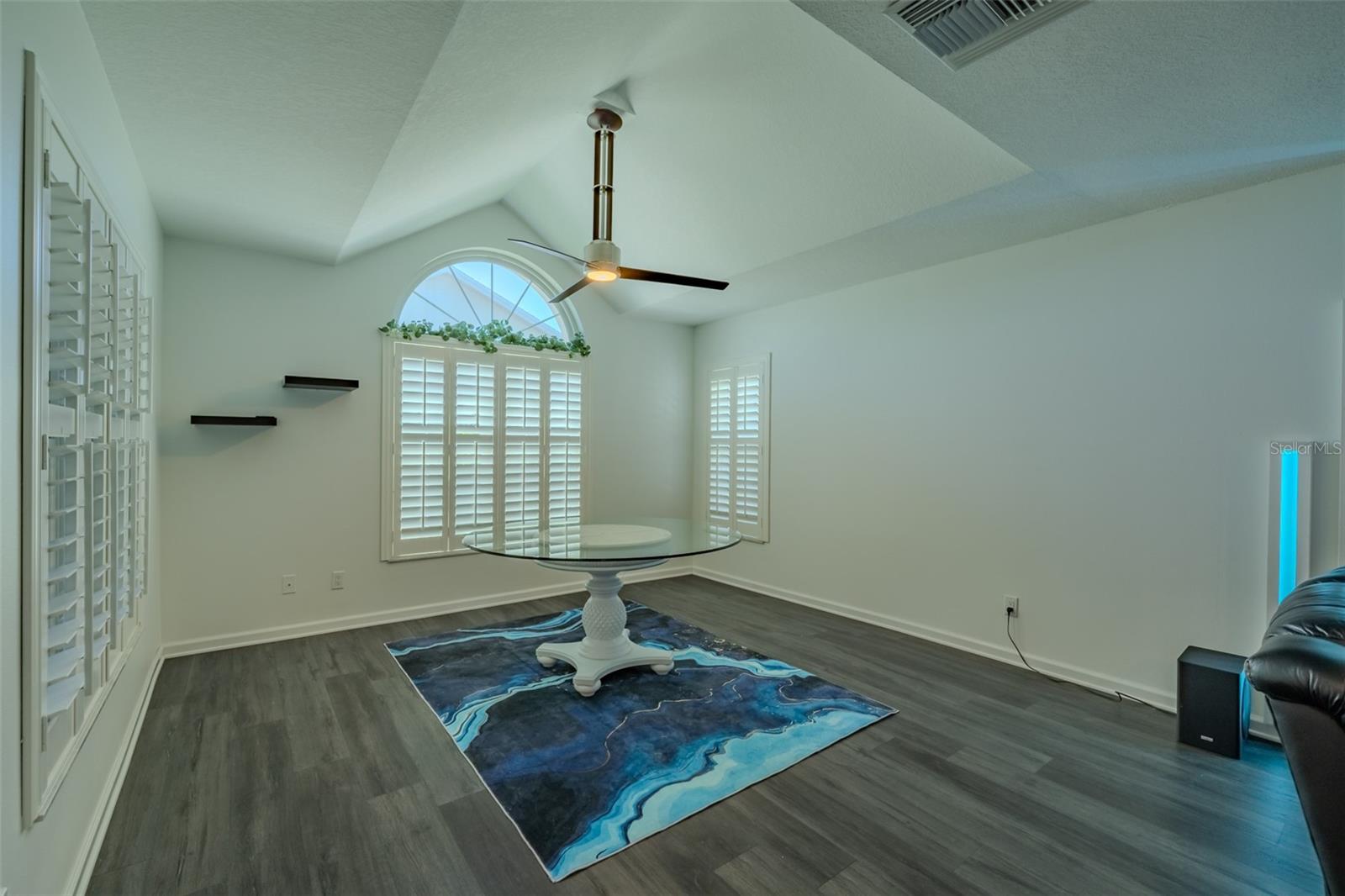 911 Golfview Woods, Sun City Center, FL 33573