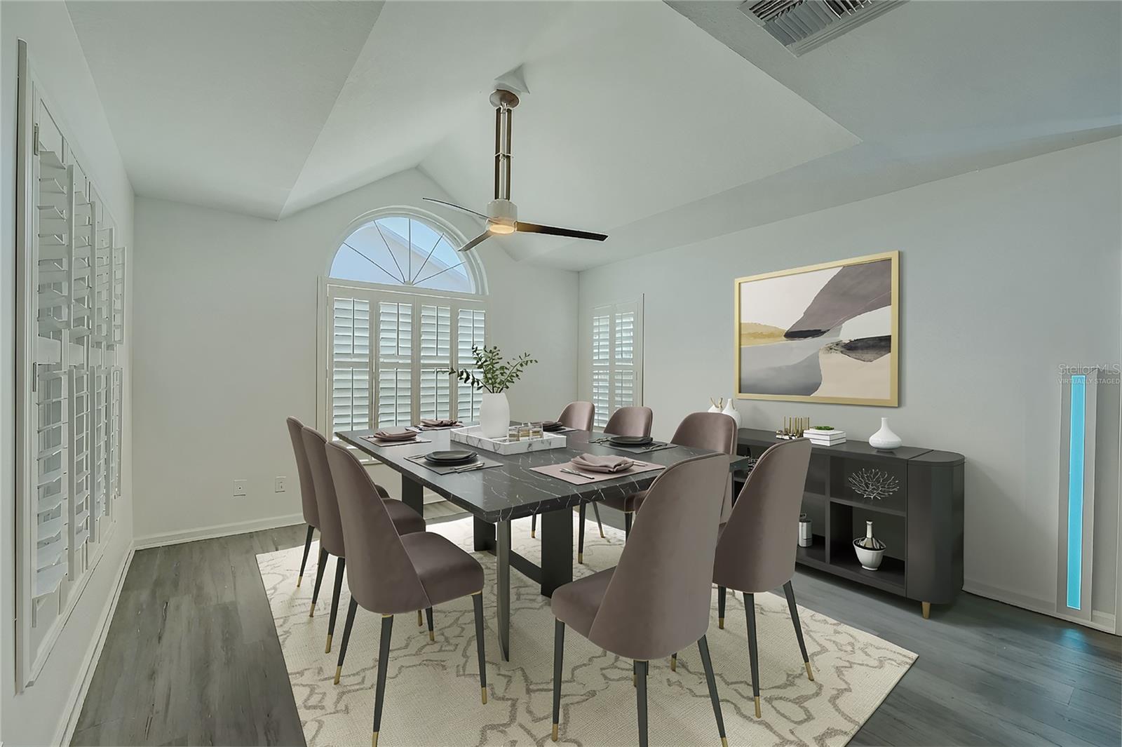 911 Golfview Woods, Sun City Center, FL 33573