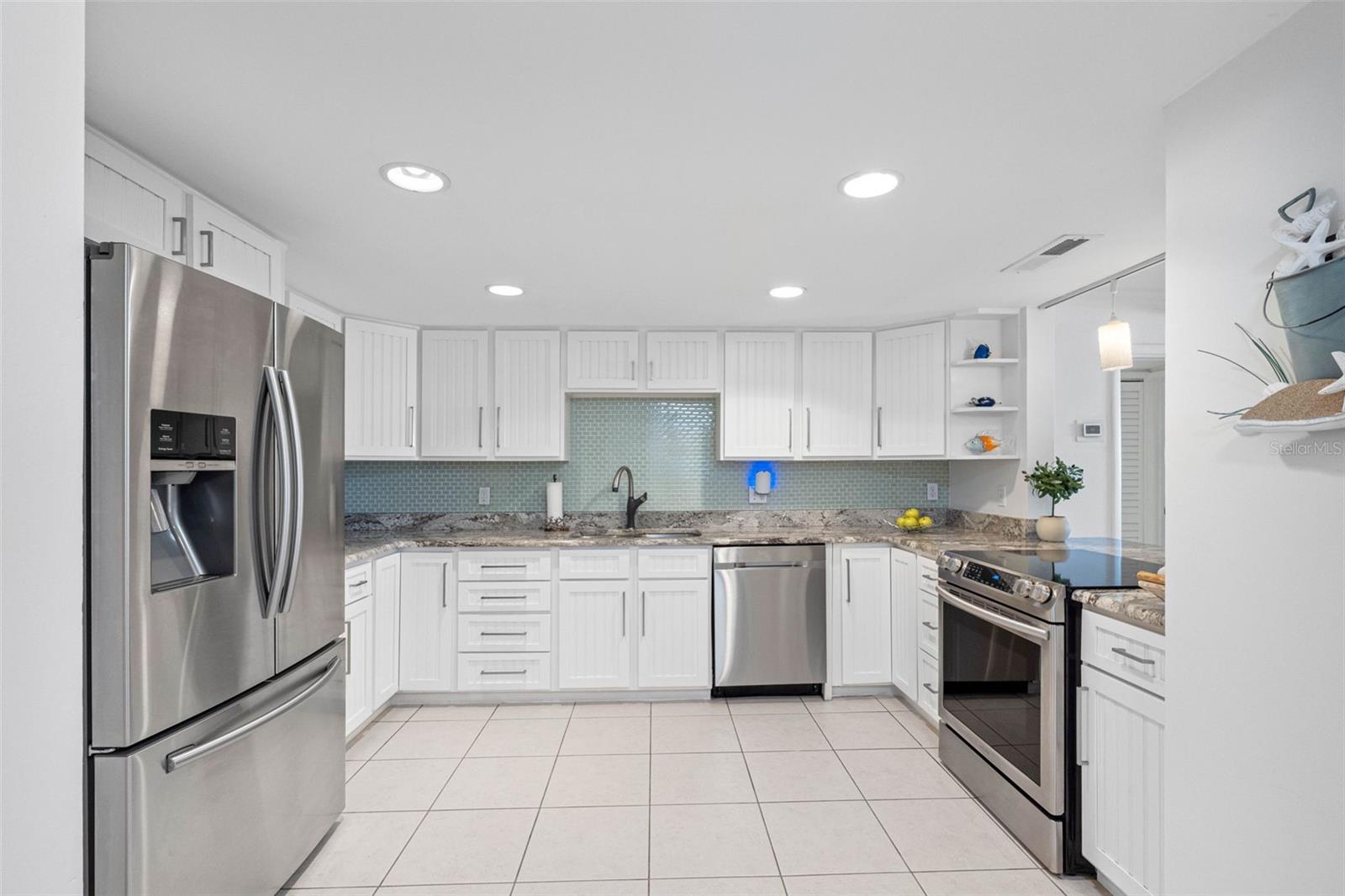 17920 Gulf Unit 302, Redington Shores, FL 33708