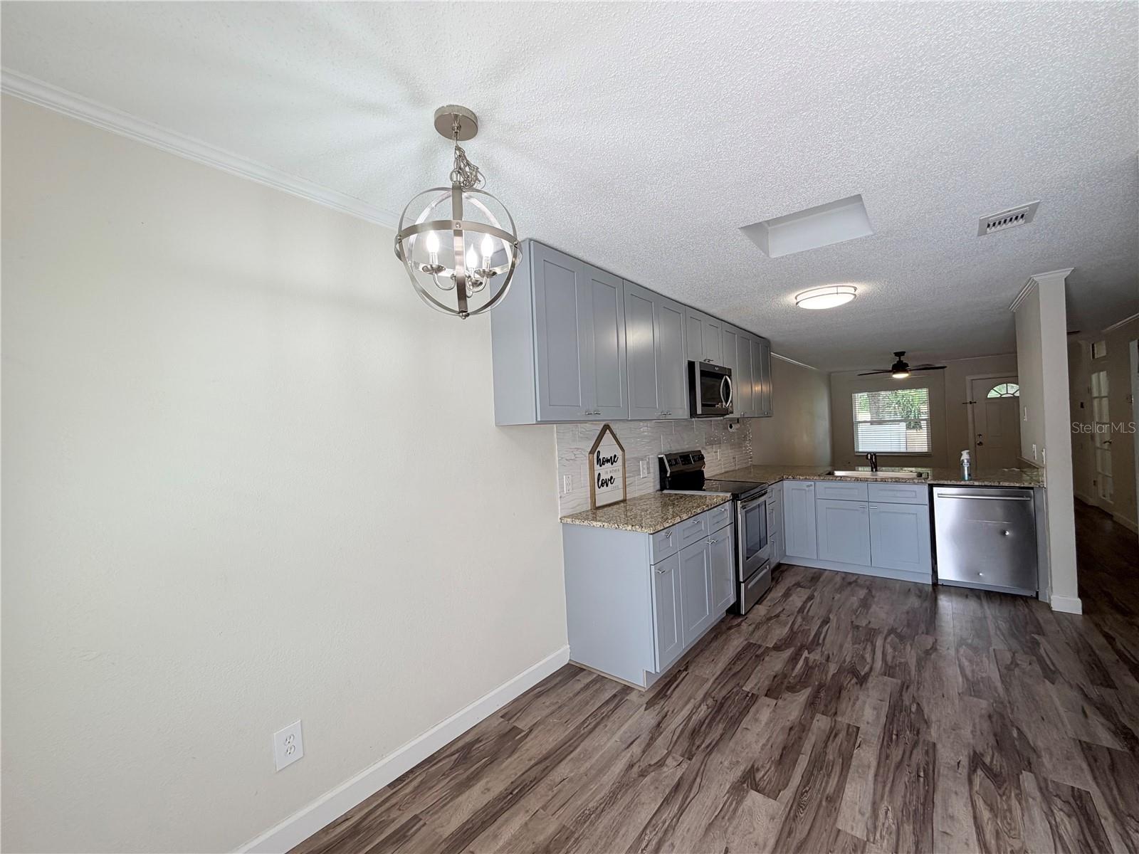 1128 Sophie, Orlando, FL 32828