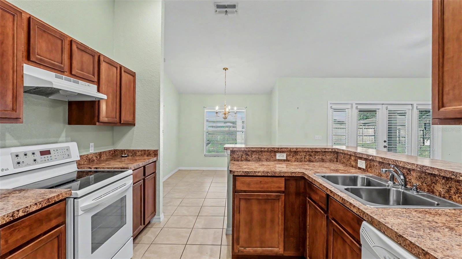 265 Majestic Gardens, Winter Haven, FL 33880