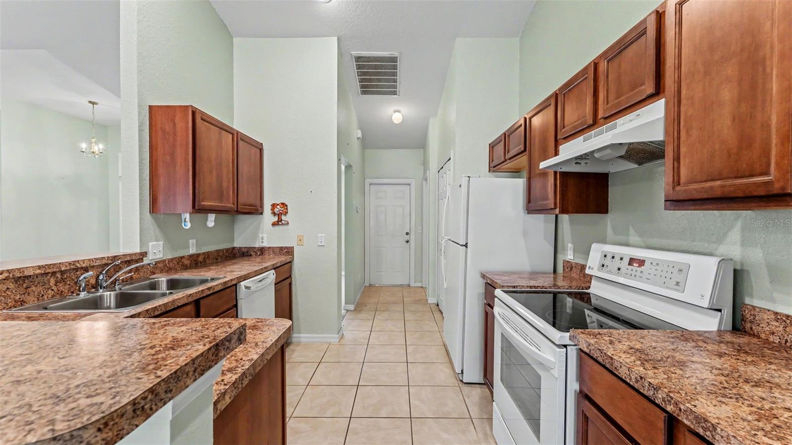 265 Majestic Gardens, Winter Haven, FL 33880