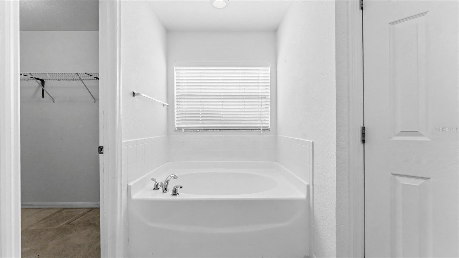 265 Majestic Gardens, Winter Haven, FL 33880