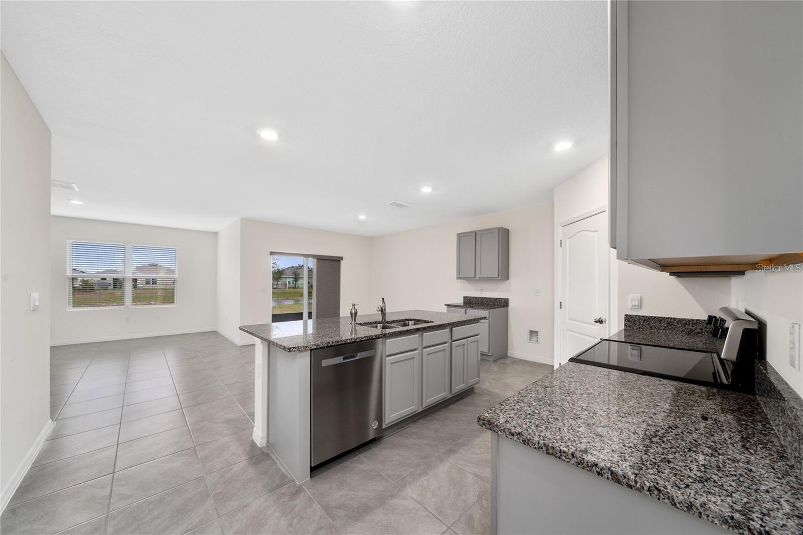 1213 Red Hill, Davenport, FL 33837