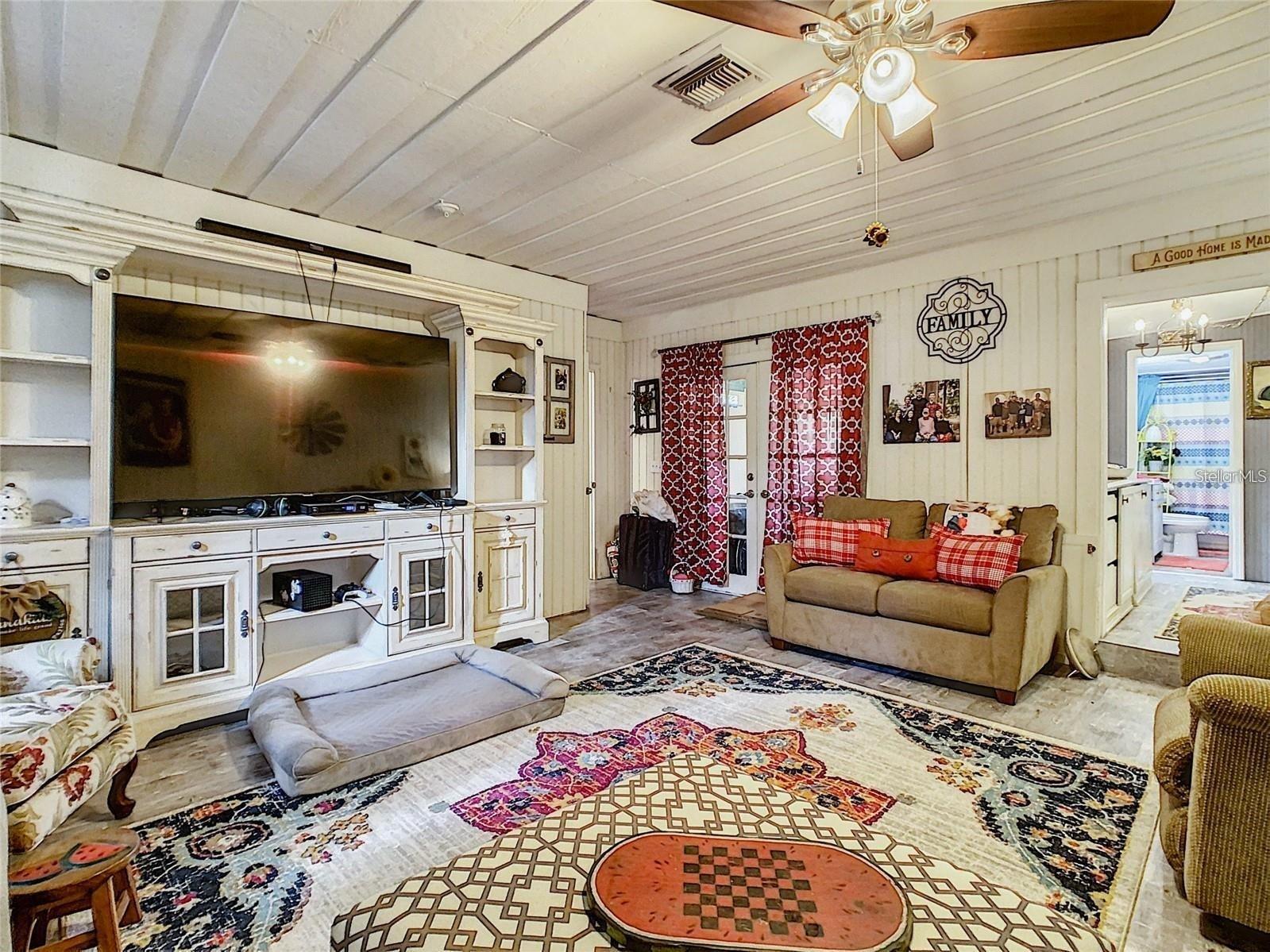 2410 Church, Orlando, FL 32803