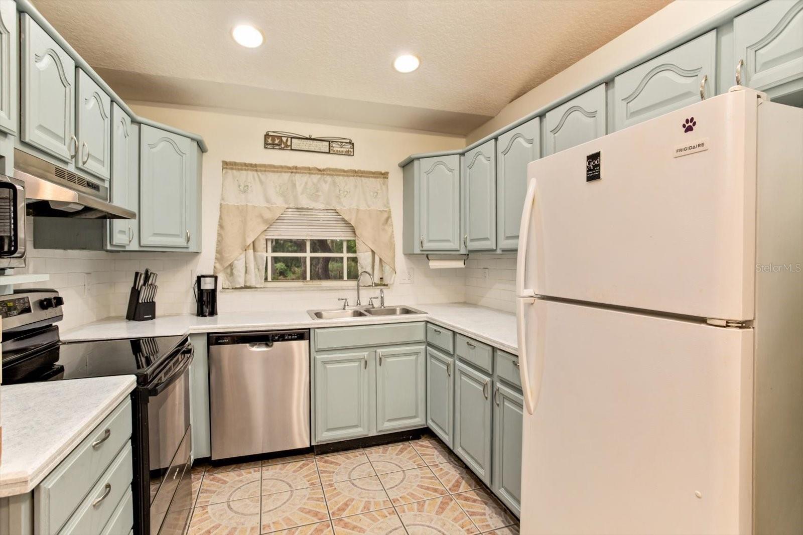 17249 Holly, Umatilla, FL 32784