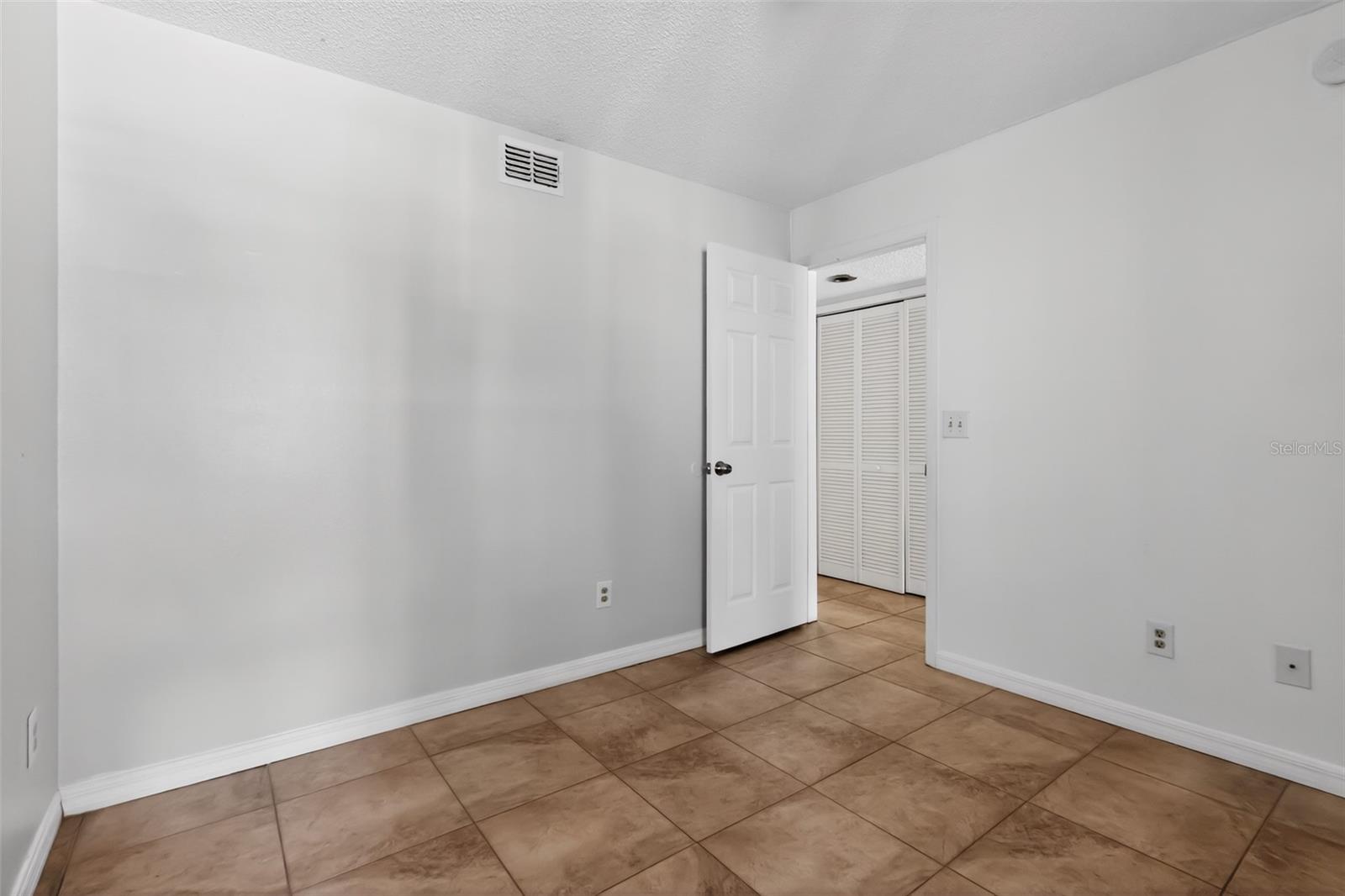 2016 Royal Bay Unit 103, Kissimmee, FL 34746
