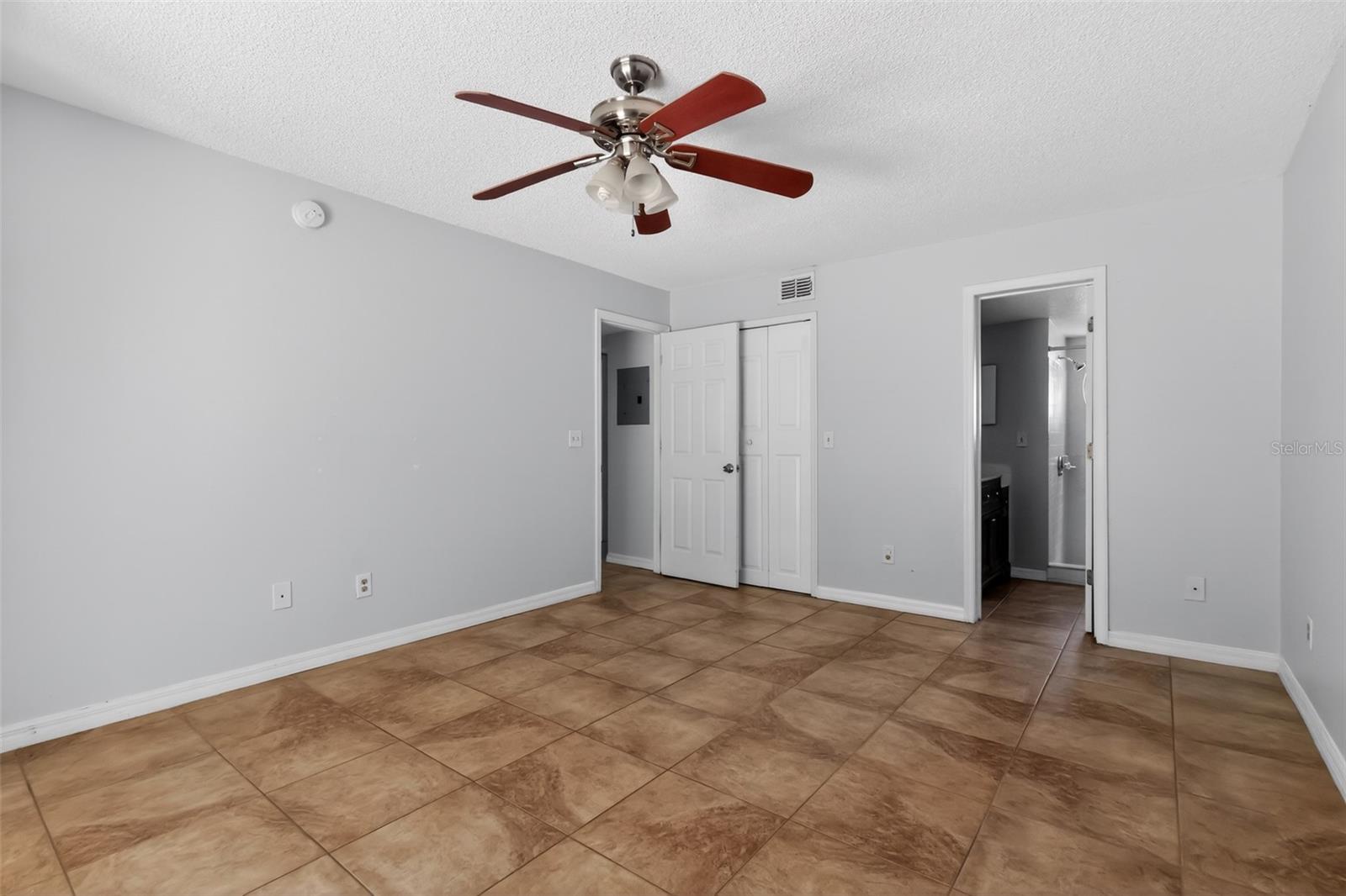 2016 Royal Bay Unit 103, Kissimmee, FL 34746