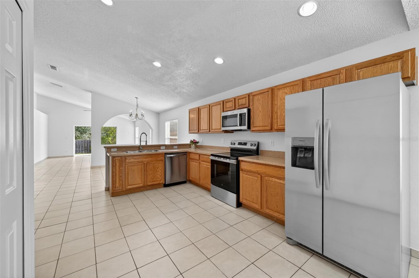 2041 Newtown, Groveland, FL 34736