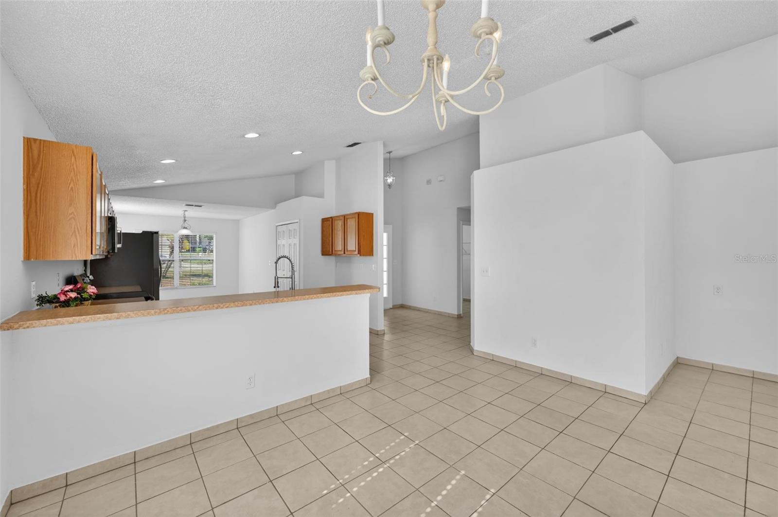 2041 Newtown, Groveland, FL 34736
