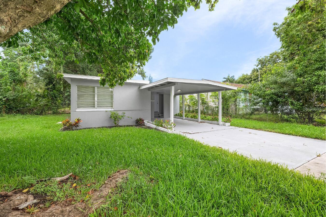 57 Cabana, North Fort Myers, FL 33903