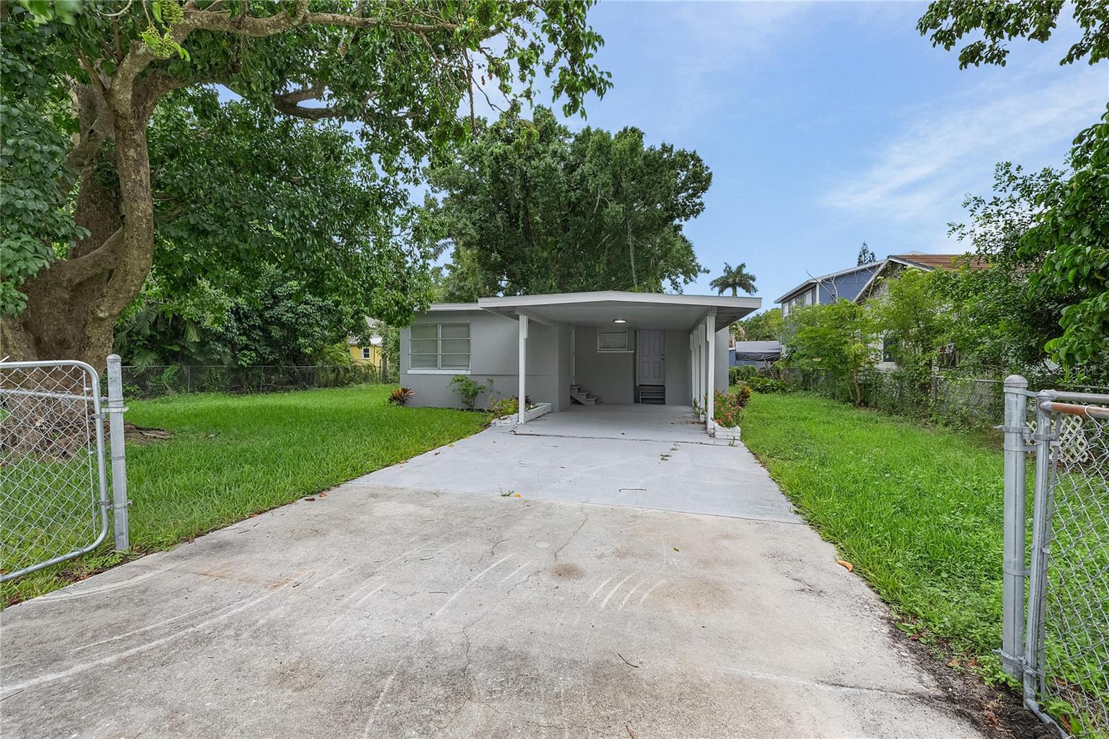 57 Cabana, North Fort Myers, FL 33903