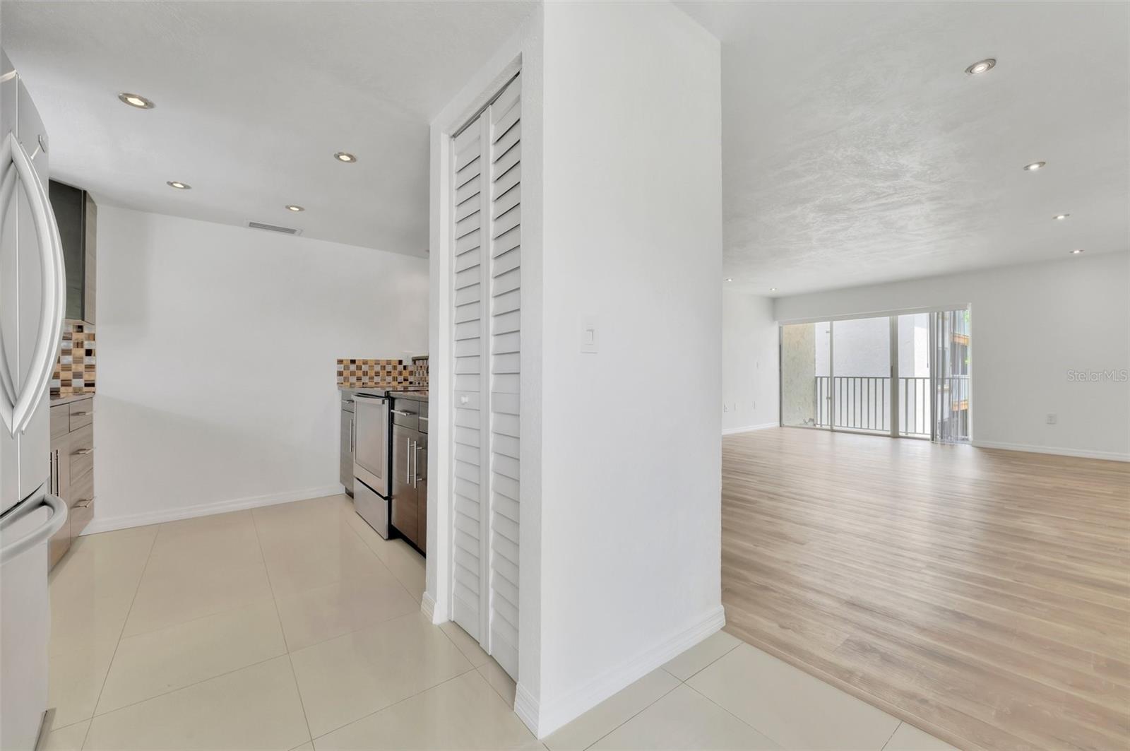 592 100th Unit 201, St Petersburg, FL 33702