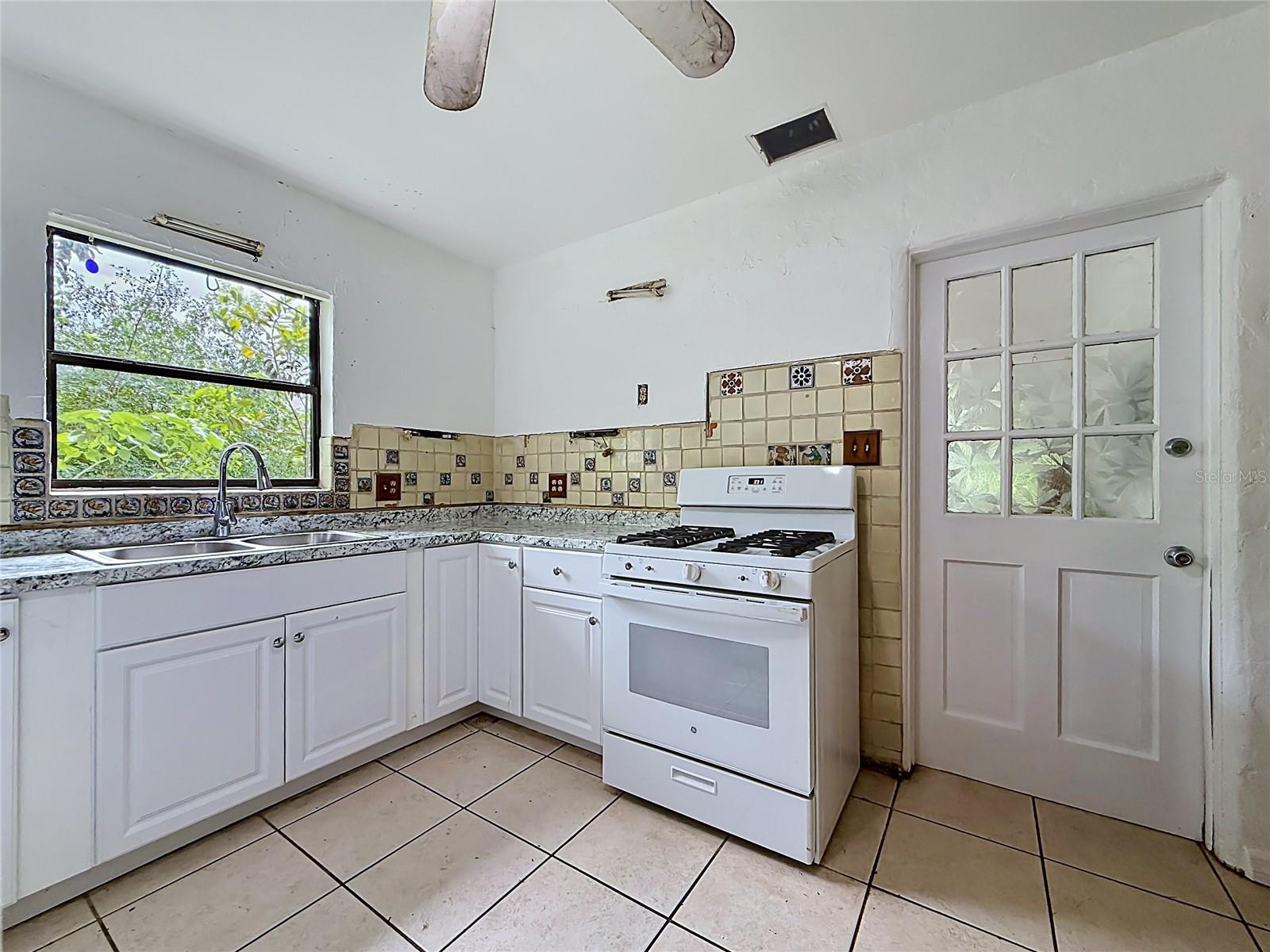 6330 Emerson, St Petersburg, FL 33707