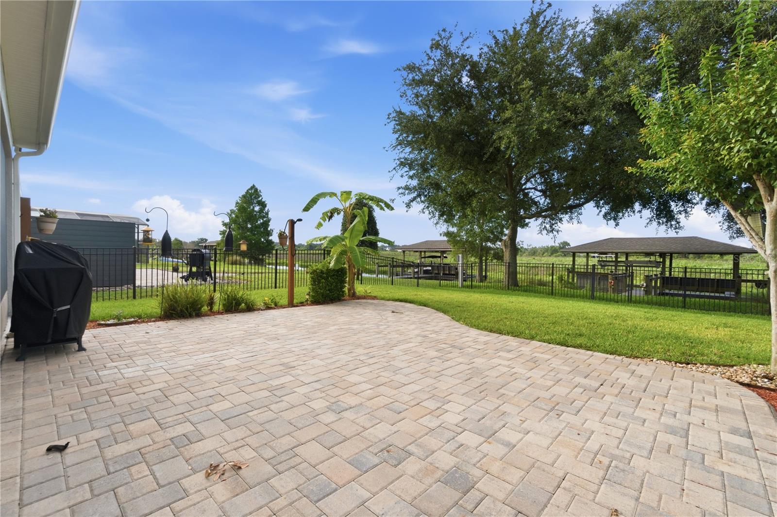 718 Barefoot Bay, Groveland, FL 34736