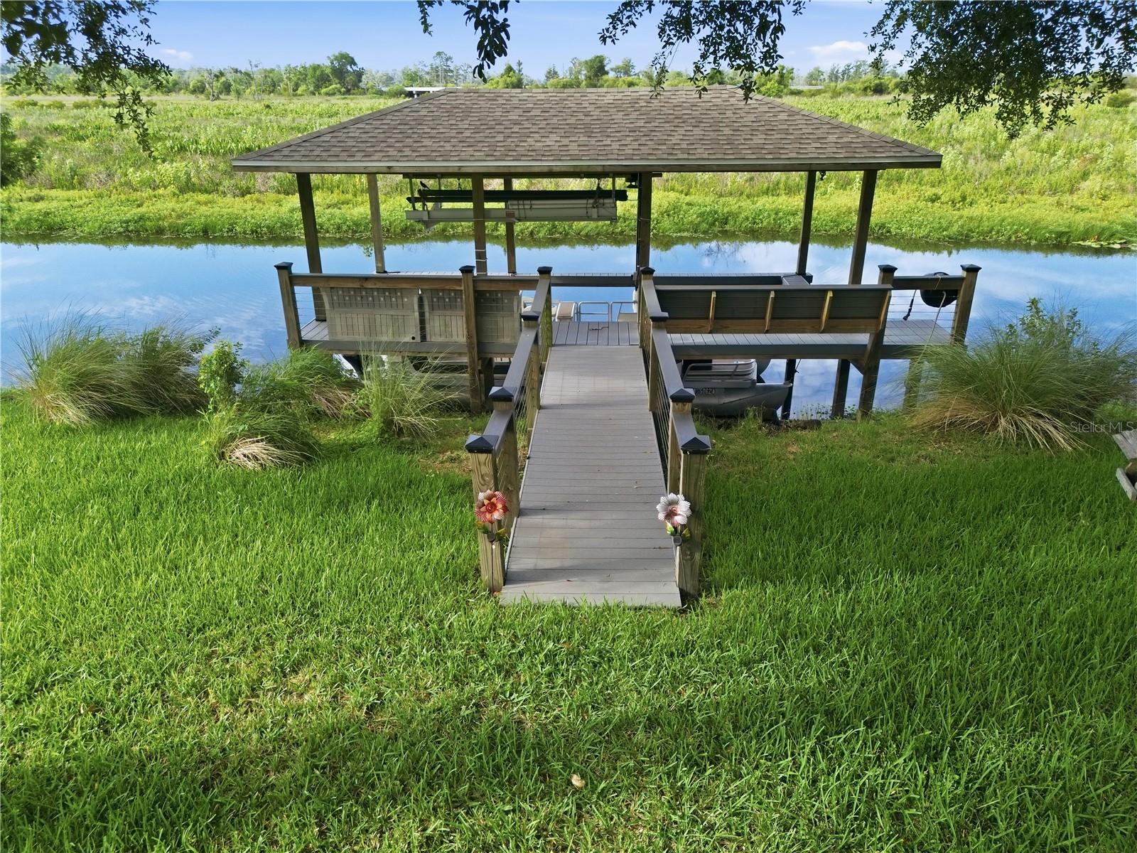 718 Barefoot Bay, Groveland, FL 34736