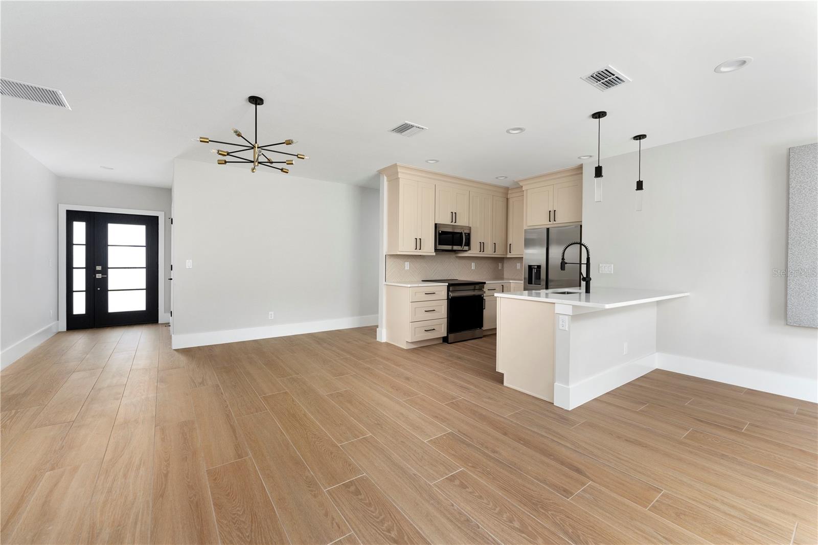 457 Riverview, Sanford, FL 32771