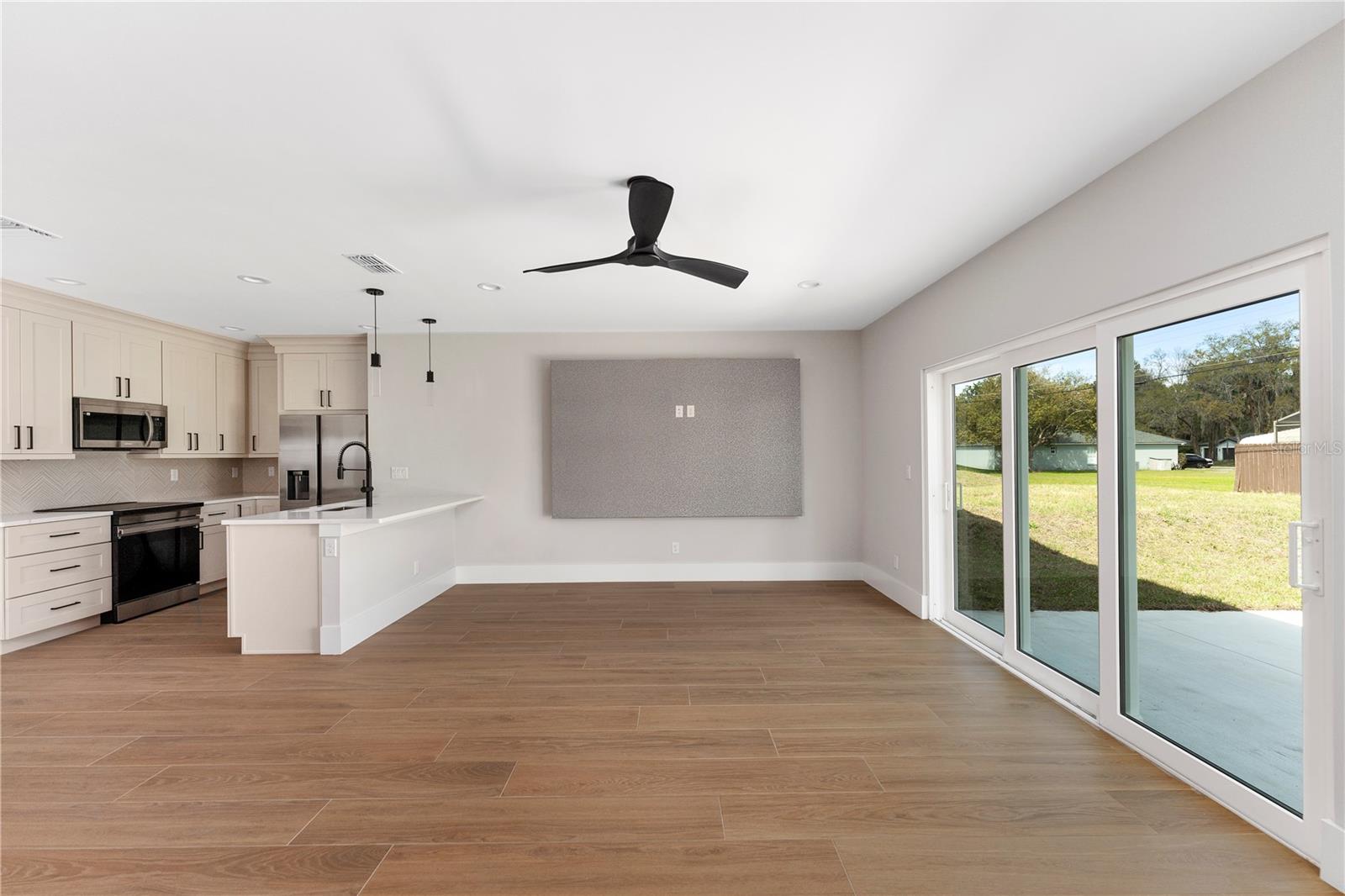 457 Riverview, Sanford, FL 32771