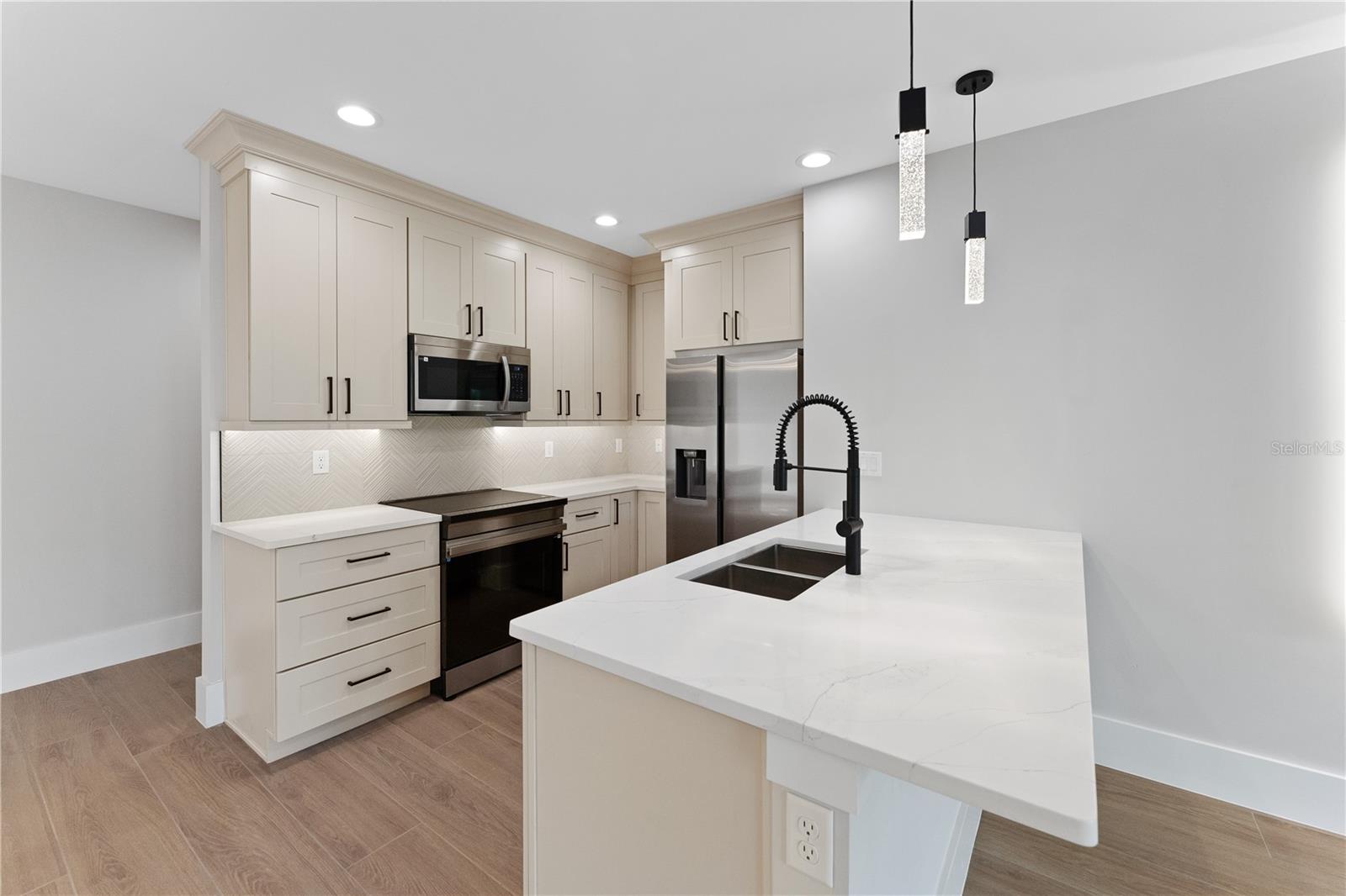 457 Riverview, Sanford, FL 32771