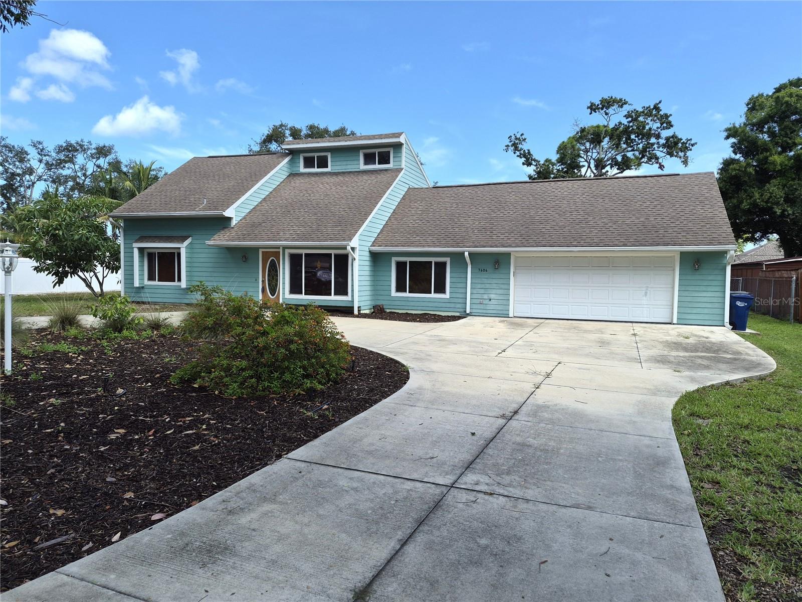 7606 15th, Bradenton, FL 34209