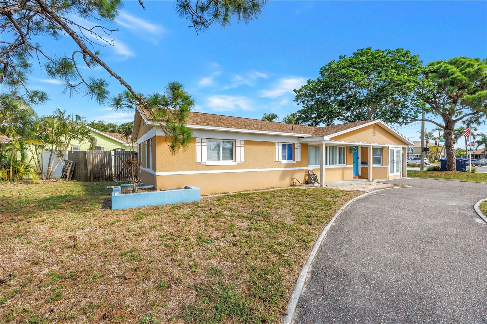 7901 Causeway, St Petersburg, FL 33707