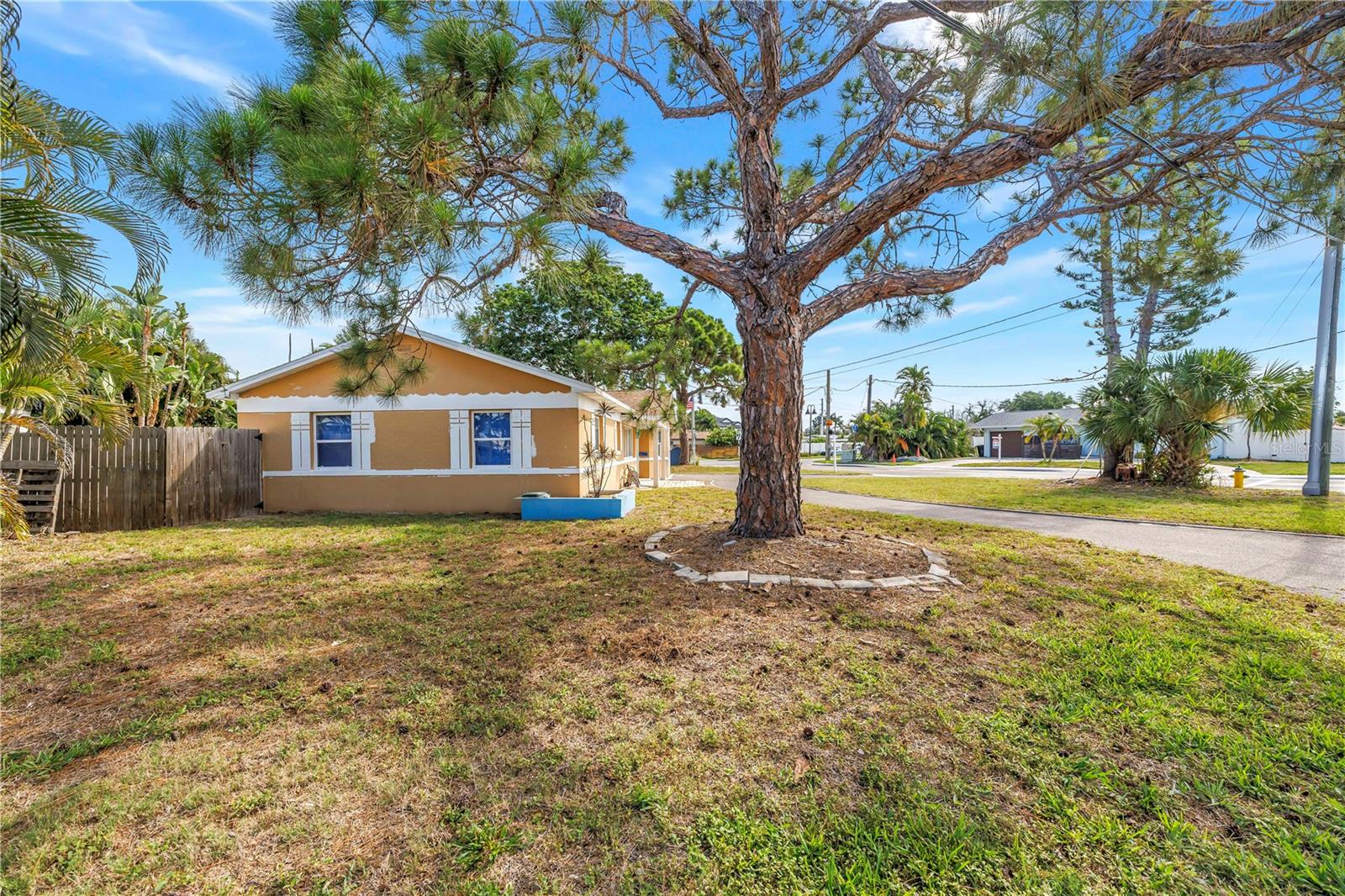 7901 Causeway, St Petersburg, FL 33707