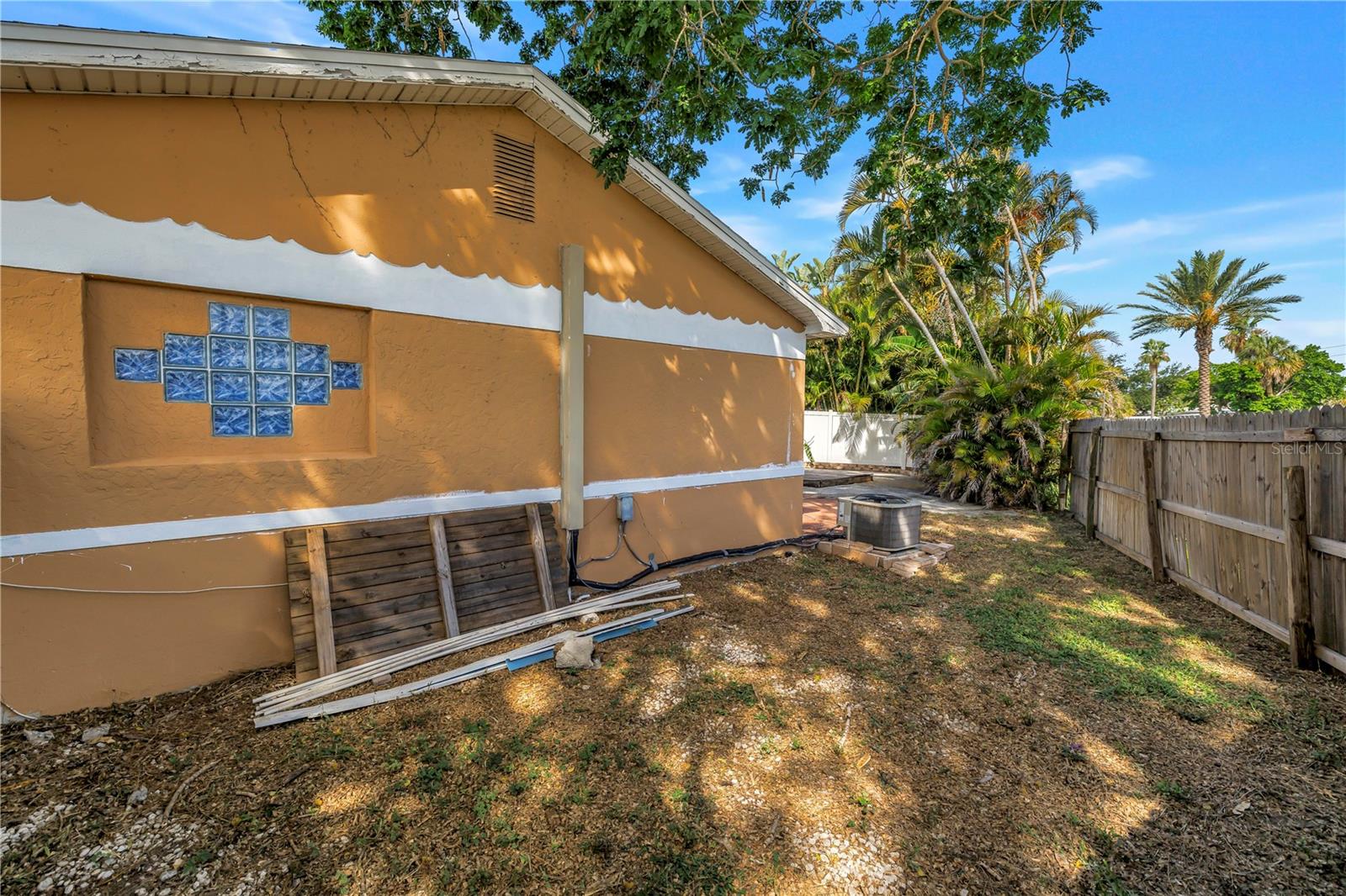 7901 Causeway, St Petersburg, FL 33707