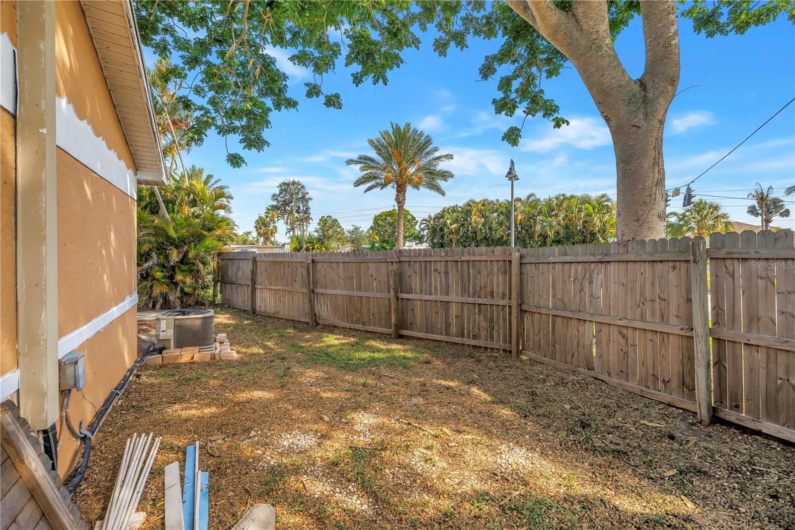 7901 Causeway, St Petersburg, FL 33707