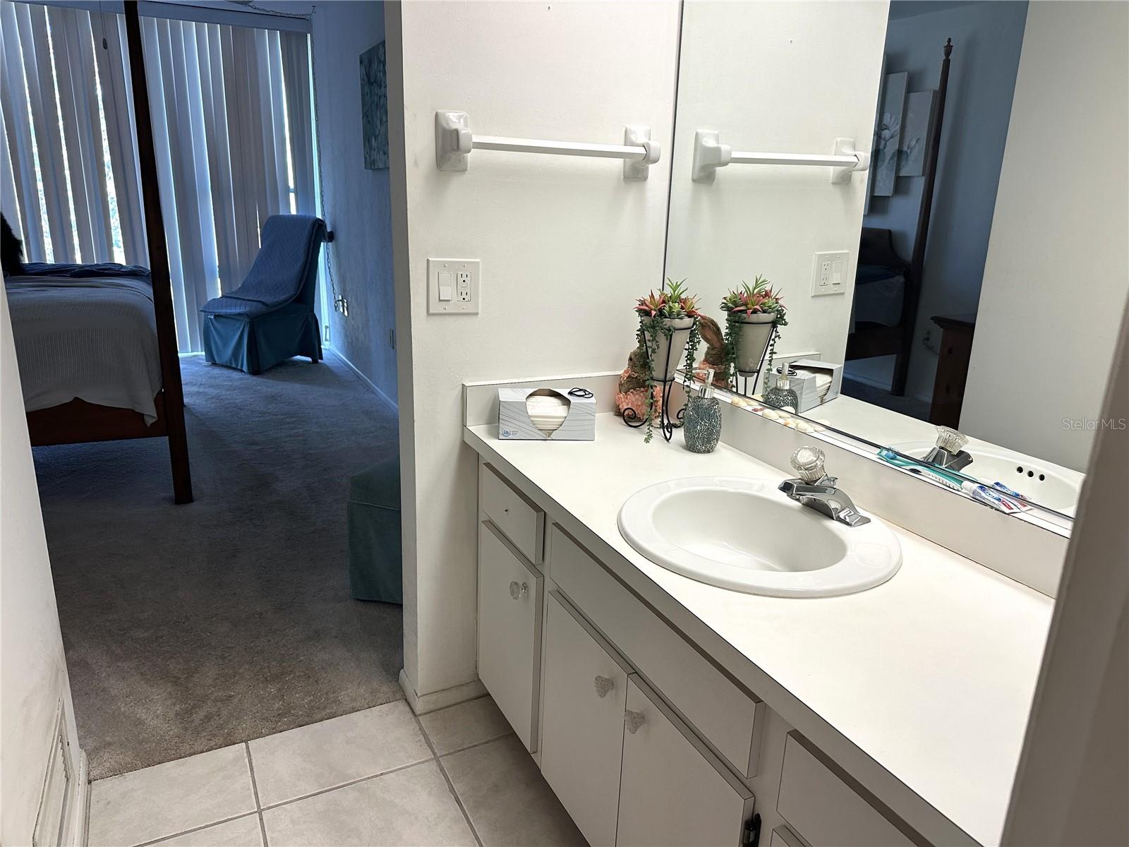 618 Bird Bay Unit 201, Venice, FL 34285
