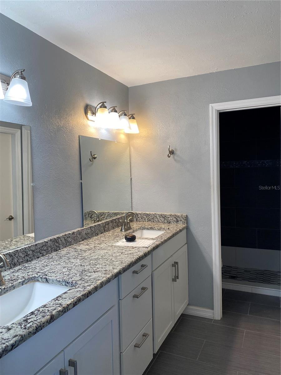 4394 Sandner, Sarasota, FL 34243