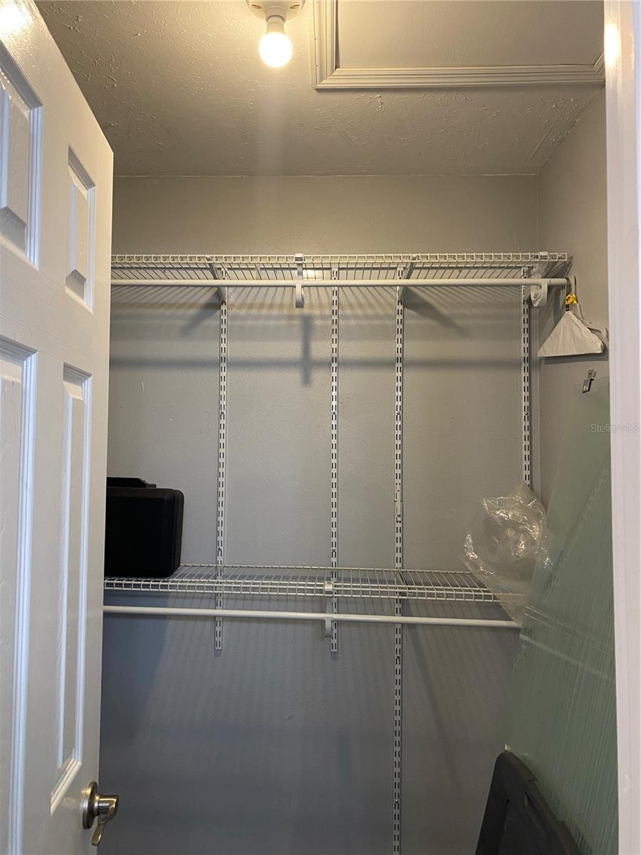 4394 Sandner, Sarasota, FL 34243
