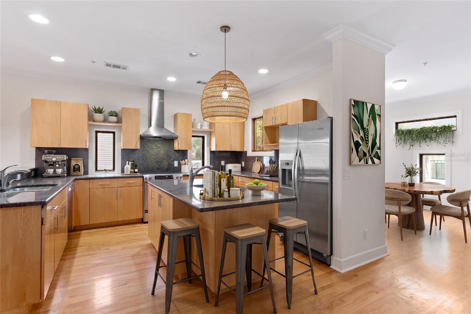 512 Glen, Tampa, FL 33609