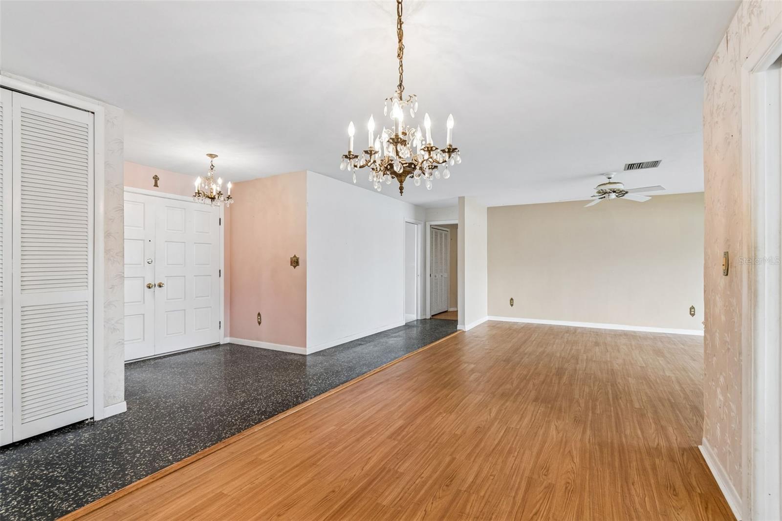 14363 Neptune, Seminole, FL 33776