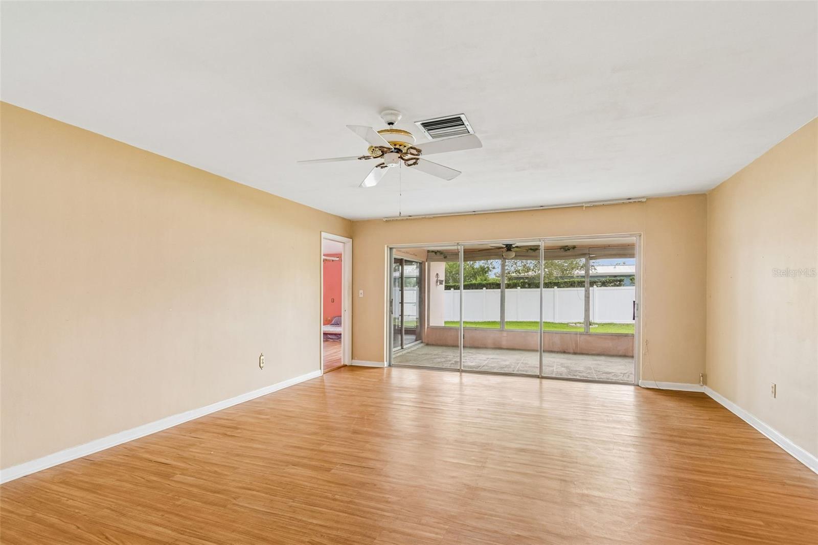 14363 Neptune, Seminole, FL 33776