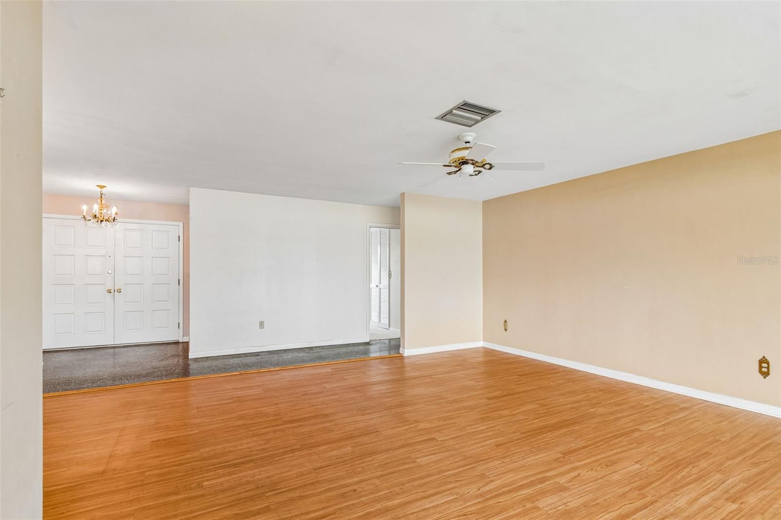 14363 Neptune, Seminole, FL 33776